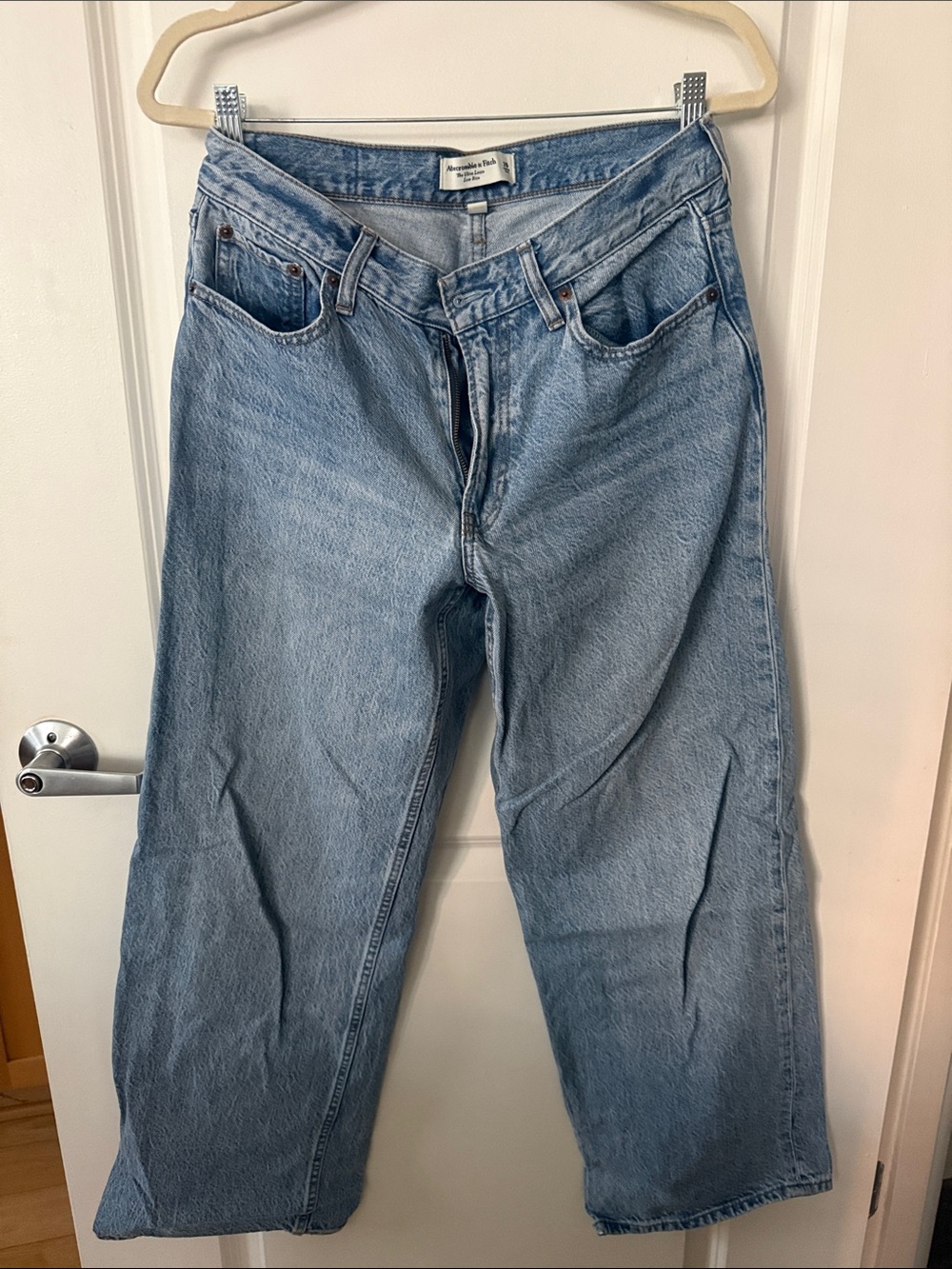 Abercrombie & Fitch Curve Love Light Blue Wide Leg Jeans 26